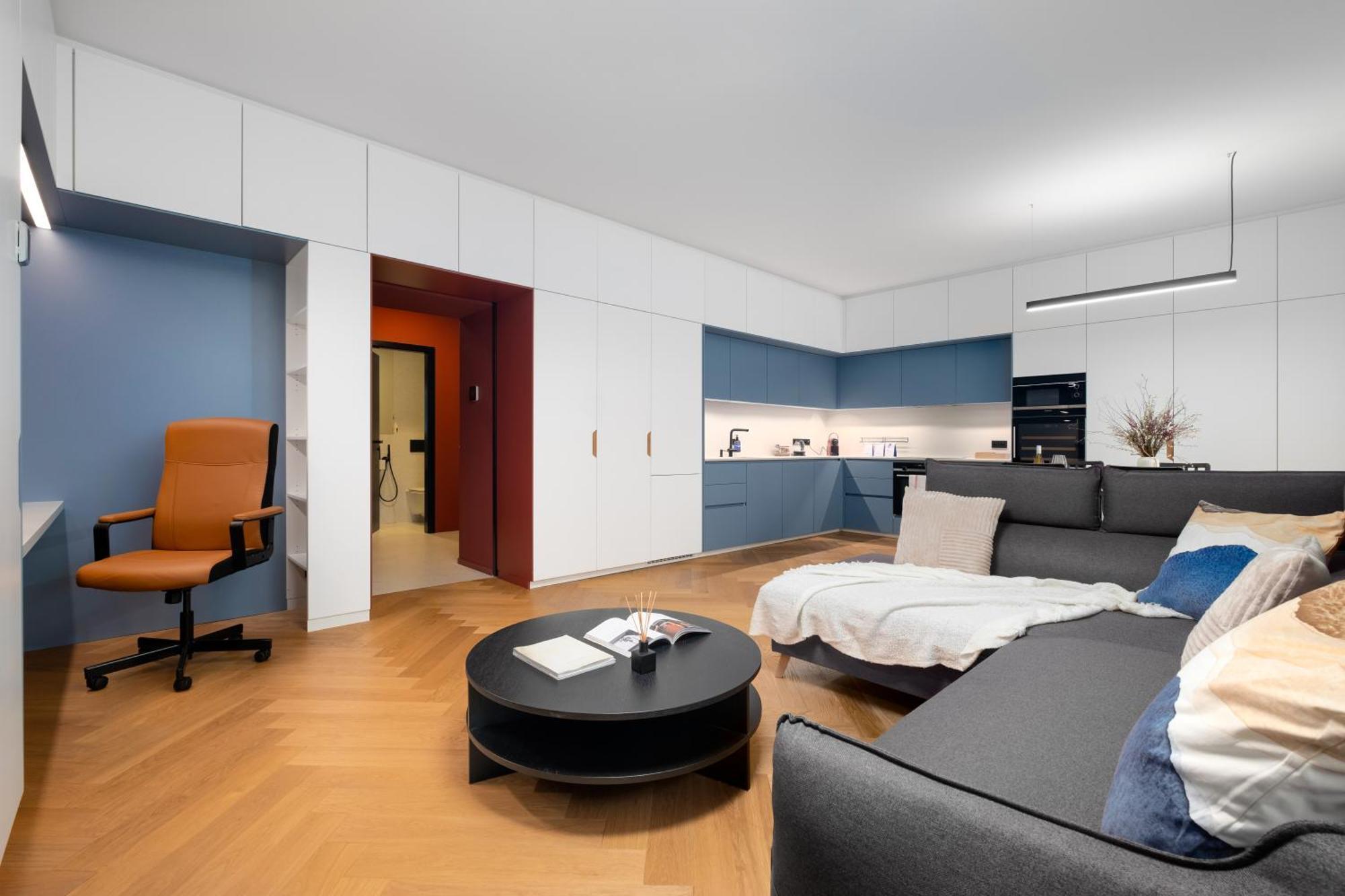 Days - Modern With Workspace - Quiet Area Praag